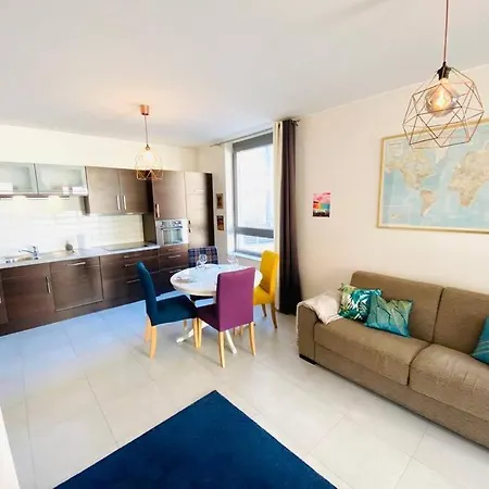 Large Studio In Center With Terrace. 1 Min Walk To The Tram. Cosy Apartamento *